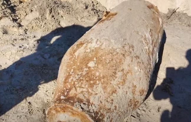 Zbulohet një bombë e Luftës së Dytë Botërore pranë aeroportit në Florida (VIDEO)