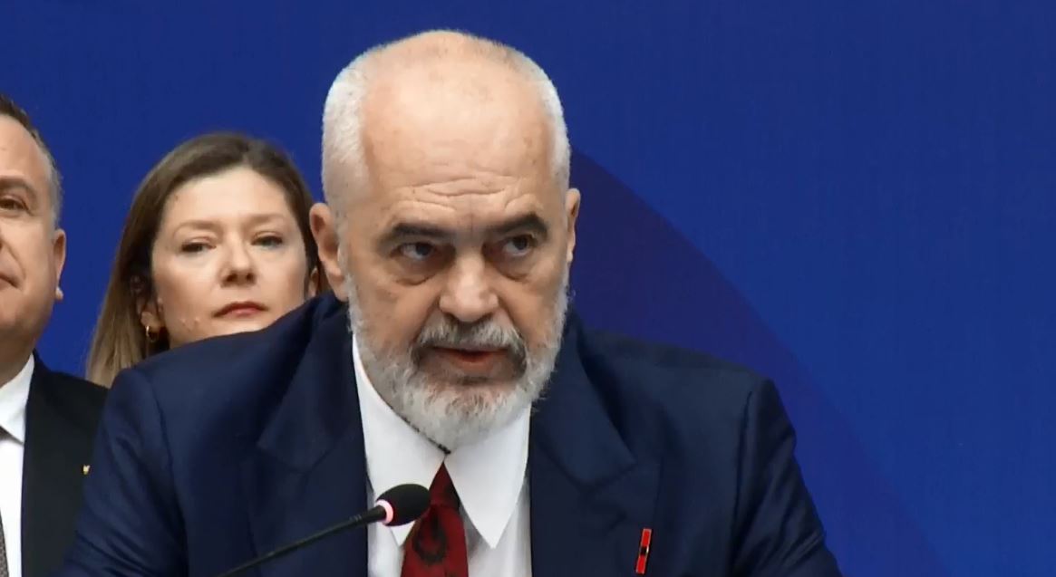 "Slava Ukraini", Rama: Rusia s’ia doli të përmbysë qeverinë e zgjedhur në mënyrë demokatrike