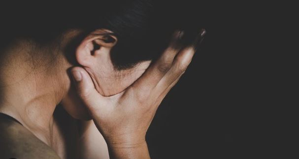 Burri dhunon seksualisht një grua në Malishevë, dyshohet se kanë probleme psiqike