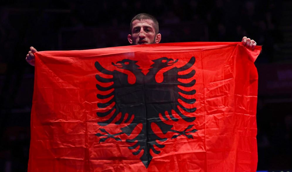 Islam Dudaev ia fiton Shqipërisë medaljen e artë në mundje në Evropianin e Rumanisë