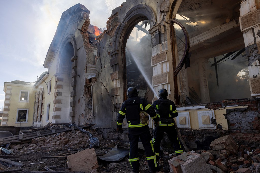Pasojat e sulmit raketor rus në Kostyantynivka të Ukrainës (FOTO)