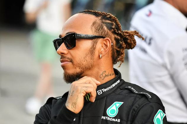 Trazohet Formula 1, Hamiltoni pritet të kalojë te Ferrari