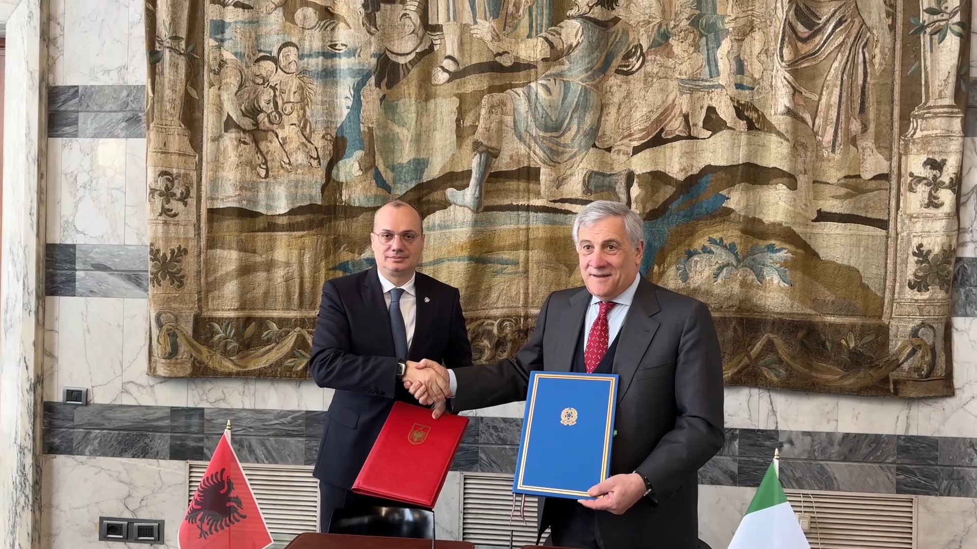Pensionet, firmoset marrëveshja Shqipëri-Itali