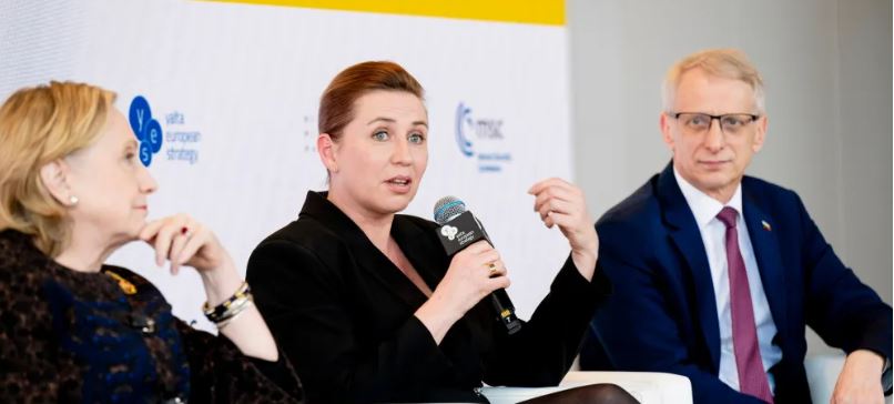 Danimarka thotë se do t'i dhurojë të gjithë artilerinë Ukrainës