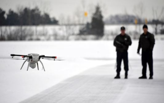 Kanadaja i dhuron Ukrainës 800 dronë