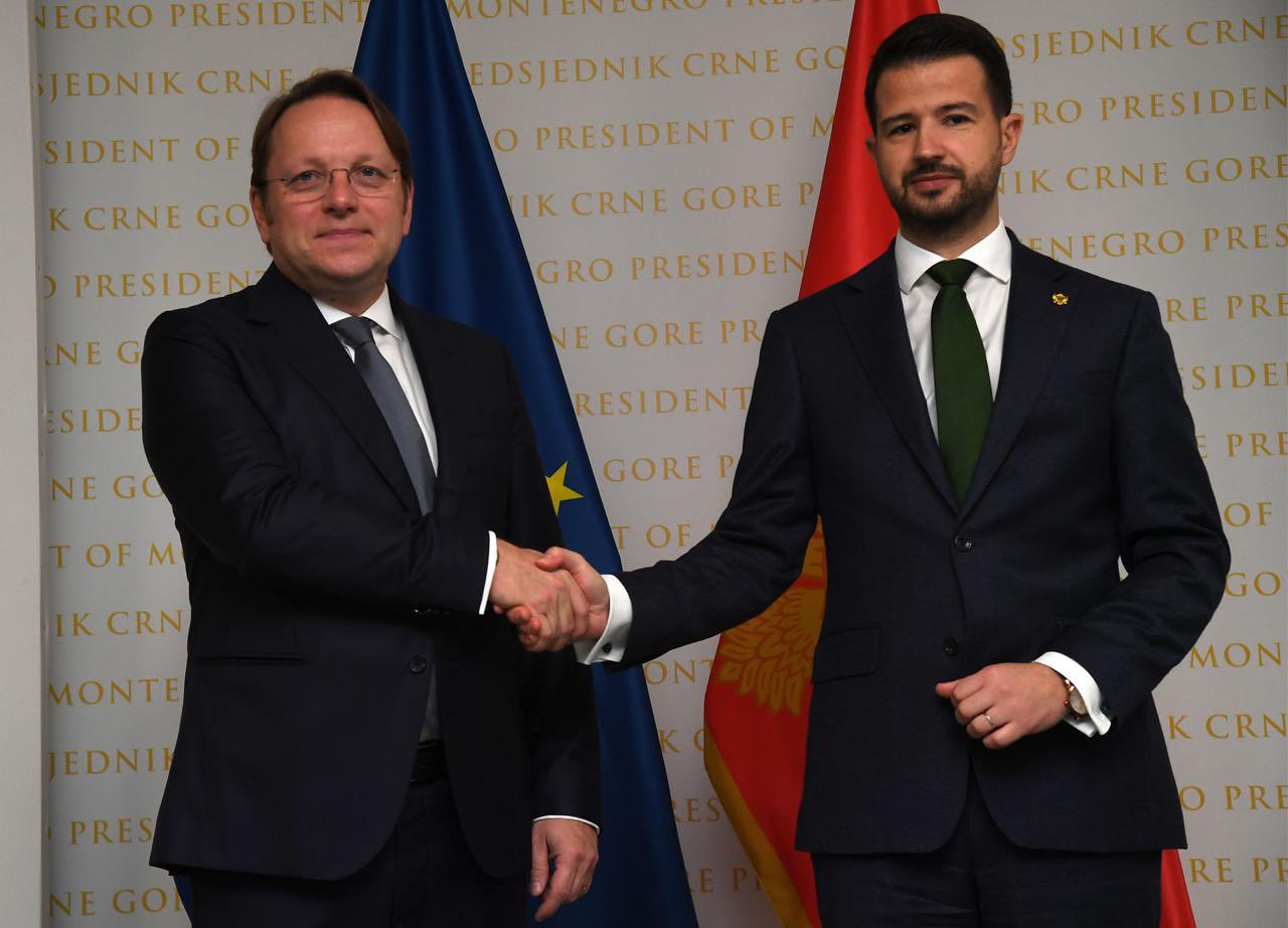 "Mali i Zi është kandidati më i avancuar për në BE", thotë Varhelyi në Podgoricë