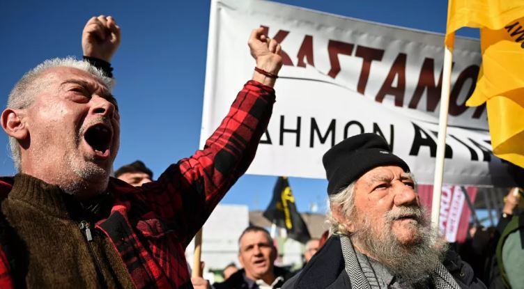 Fermerët në Greqi premtojnë përshkallëzim të protestave