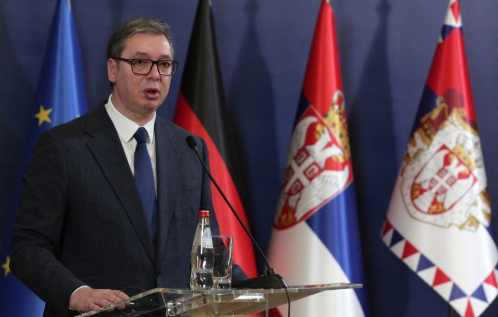 Vuçiqit s’i bën për zhgënjimin e Amerikës: Edhe Dodik është i sanksionuar, por unë rri e pi me të