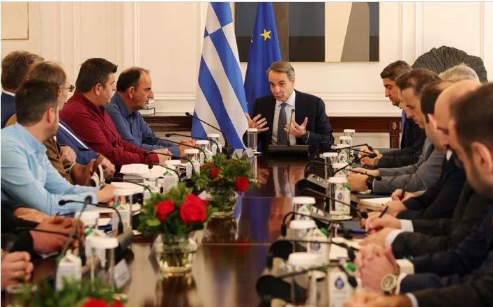 Qeveria greke ofron më shumë mbështetje për fermerët protestues