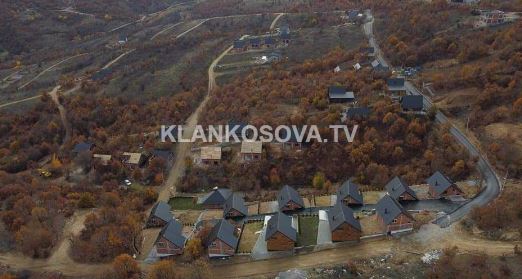 Novobërdë: Qytetari ankohet se ia vodhën kabllot e rrymës nga vila e tij (FOTO)