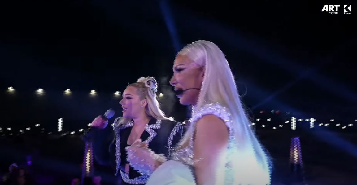 Edona paralajmëron se do ta bëjë një hit me Ronela Hajatin (VIDEO)