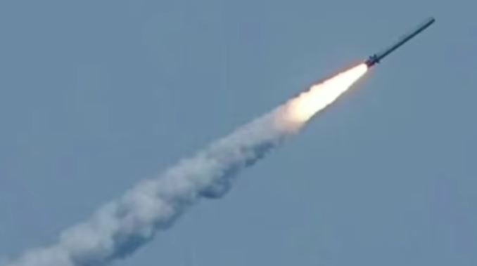 Rusia pretendon se rrëzoi 15 raketa mbi rajonin e Belgorodit