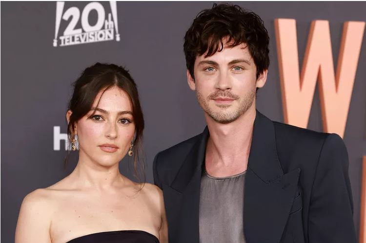 Aktori Logan Lerman tregoi se si i propozi martesë të dashurës së tij