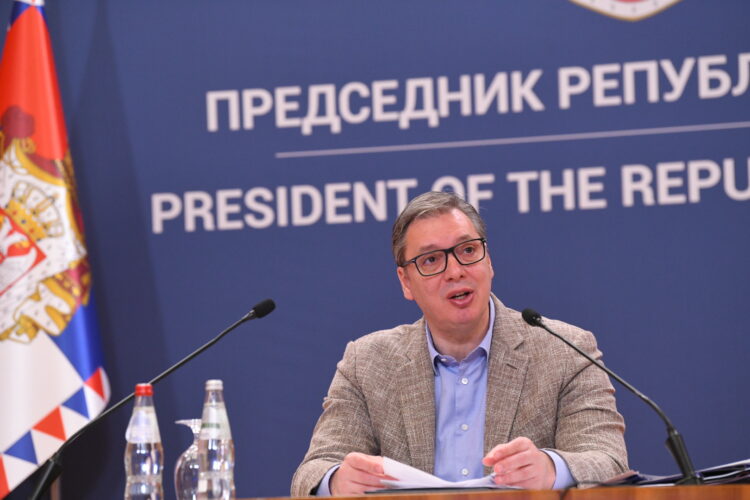 Vuçiq: Nuk e pranojmë ndalimin e përdorimit të dinarit në Kosovë