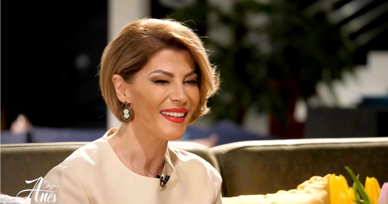 Alma Bektashi këndon disa prej hiteve të saja në emisionin "Shija e Anës" (VIDEO)