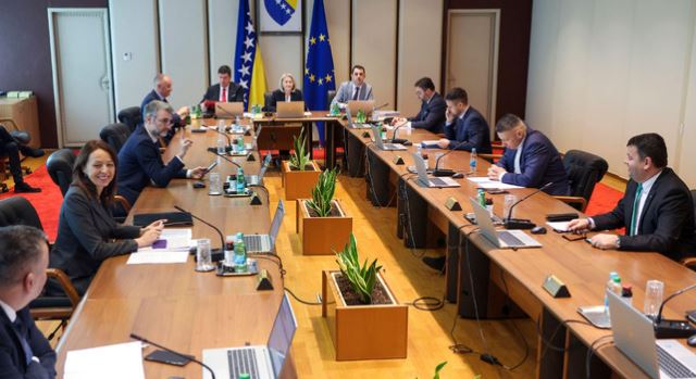 Komisioni i BE rekomandon hapjen e bisedimeve të anëtarësimit me Bosnjë dhe Hercegovinën