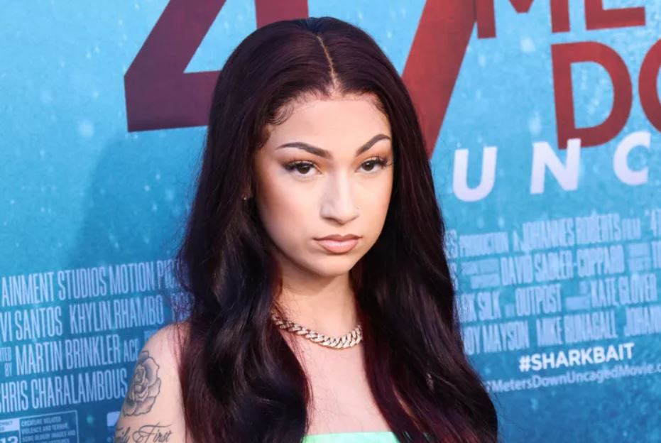 Bhad Bhabie e publikon për herë të parë një fotografi të vajzës së porsalindur