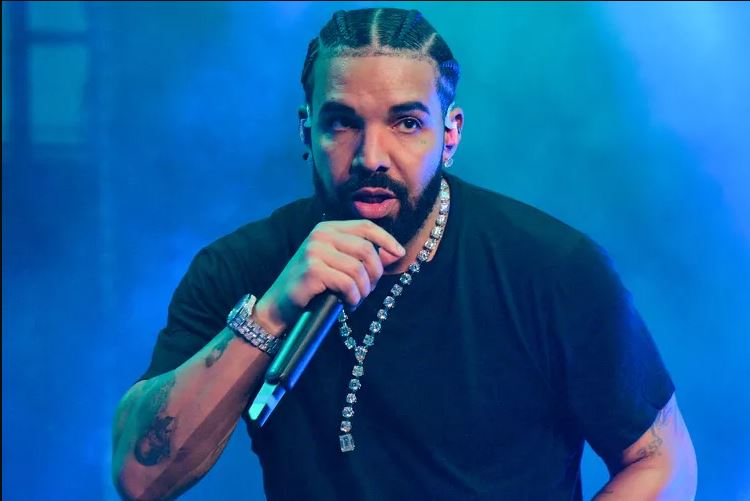Drake i premton fanses se do t'ia paguajë shtëpinë e nënës së ndjerë