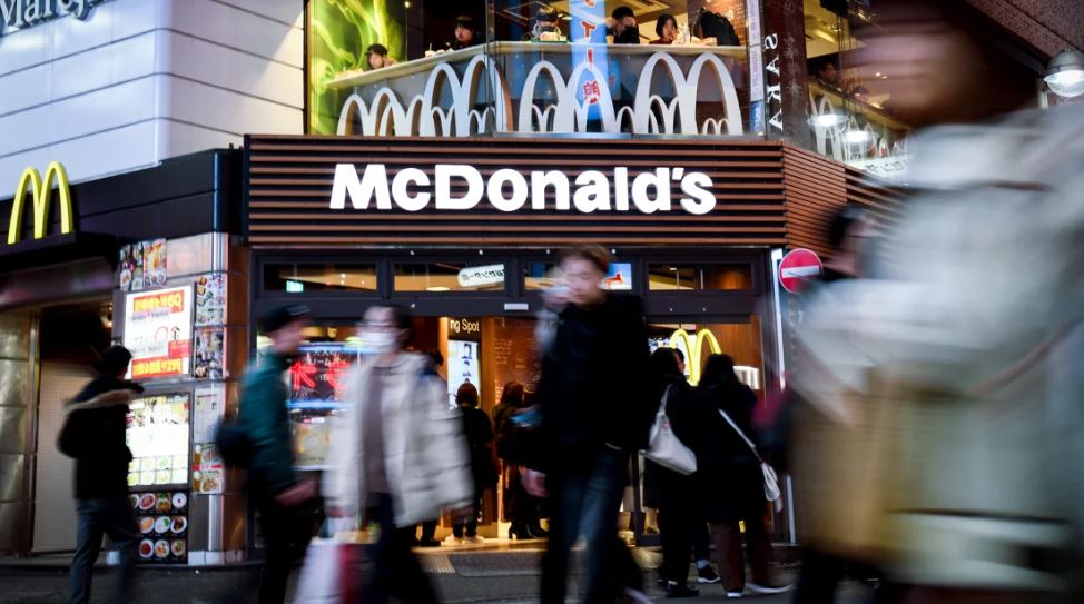McDonald's goditet nga dështimi i sistemit, mbyllen dyqanet – anulohen porositë