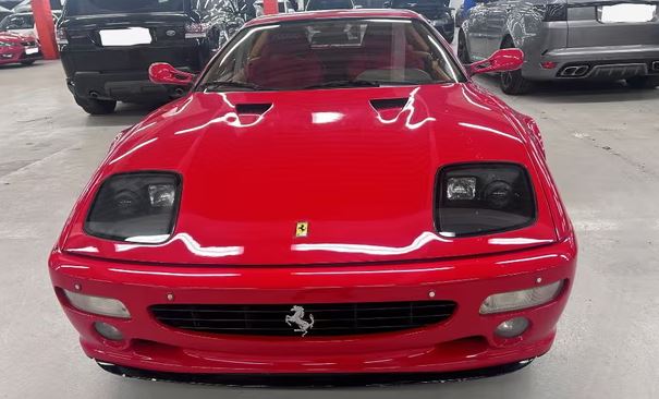 Bëhet si i ri Ferrari i vjedhur në 1995-ën, i përkiste pilotit të Formula 1