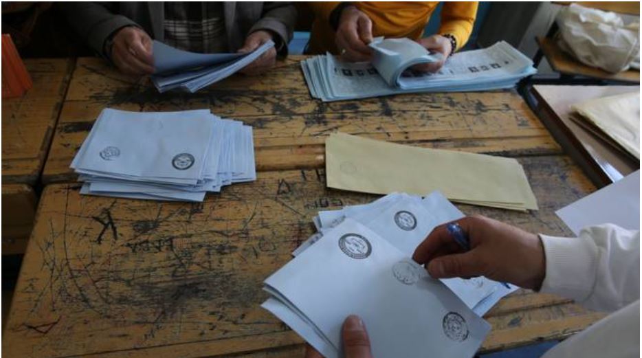 Përfundon procesi i votimit në zgjedhjet lokale të Turqisë