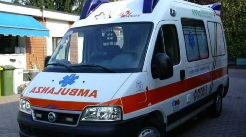 Humb jetën një 93-vjeçar në Vlorë, rrëzohet nga kati i dytë i banesës