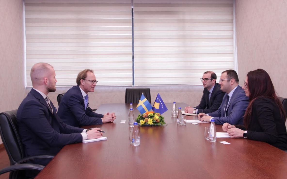 Guvernatori i BQK-së: Rregullorja përafron Kosovën me standardet e BE-së, nuk kufizon aktivitetin këmbimor