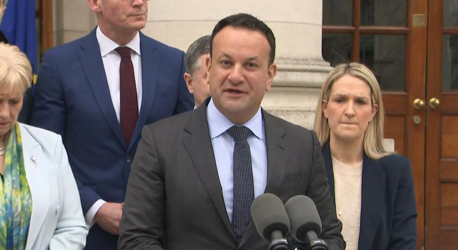 Kryeministri i Irlandës jep dorëheqje