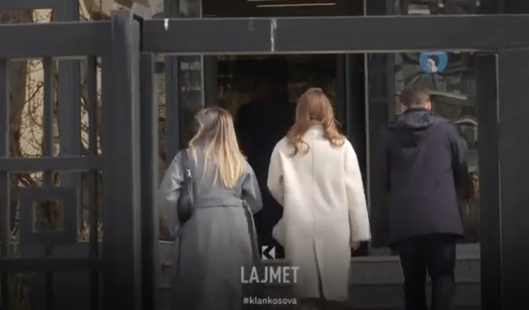 Dinari serb: Licencimi i Postës, i dëmshëm për Kosovën (VIDEO)
