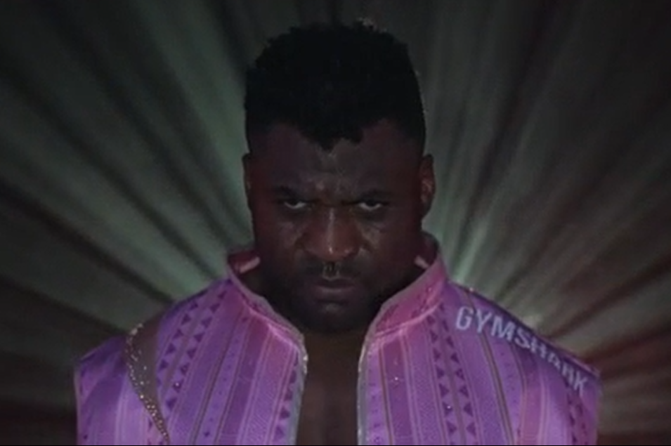 Joshua dhe Ngannou ngjiten në ring