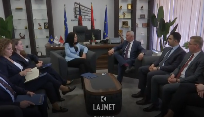 Osmani viziton Lipjanin lavdëron Ahmetin (VIDEO)