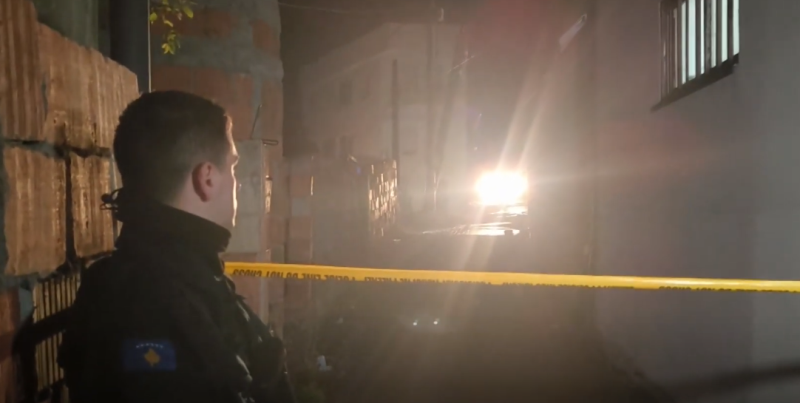 Krimi monstruoz që la të vdekur gruan fatkeqe që po rrinte para shtëpisë së saj (VIDEO)