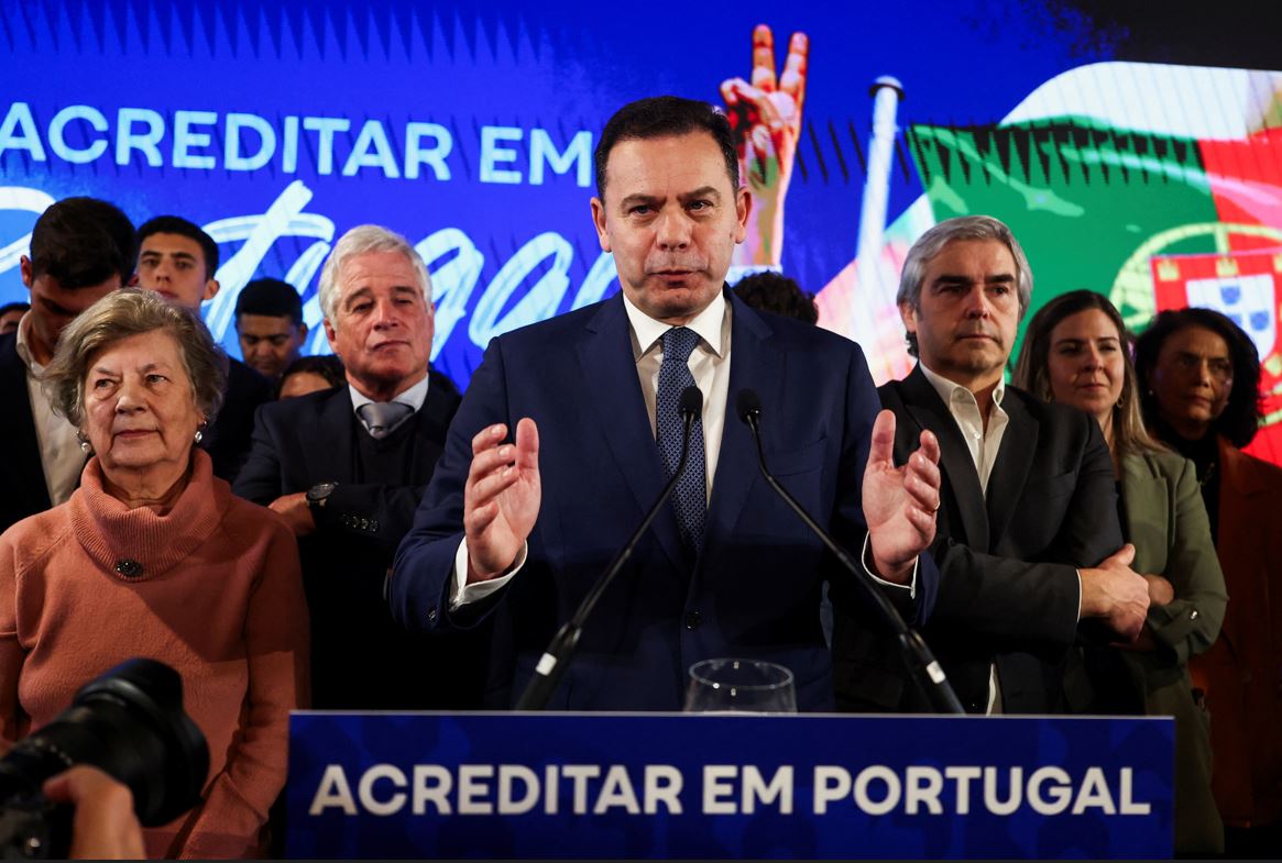 Qendra e djathtë e Portugalisë përgatitet të udhëheq, e djathta ekstreme paralajmëron paqëndrueshmëri
