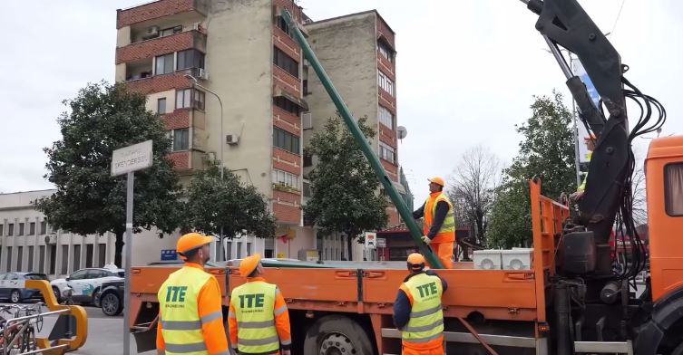 Rama: Pas 30 vjetësh, Shkodra bëhet me semaforë (VIDEO)