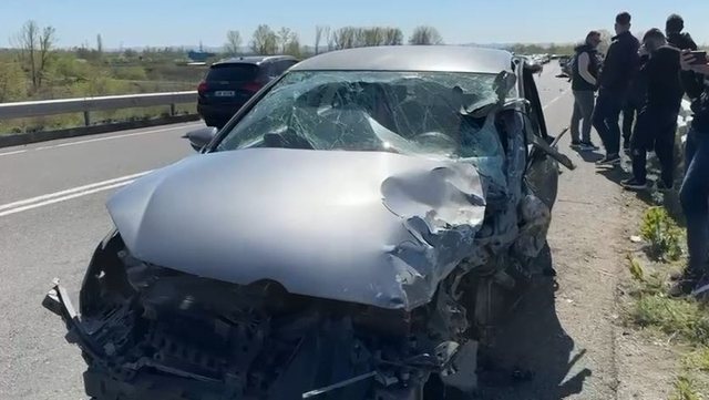 Aksident në “Rrugën e Kombit”, raportohet për 5 kosovarë të lënduar – mes tyre edhe dy fëmijë