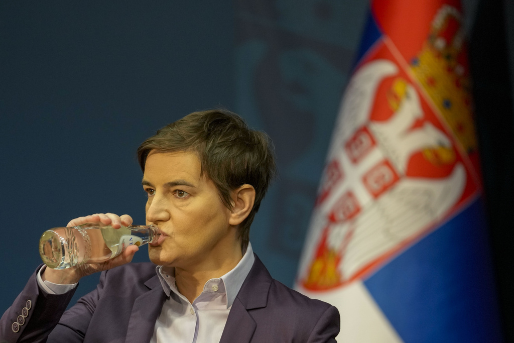Ana Bërnabiq, kryetarja e re e Kuvendit të Serbisë - opozita me një mori kritikash