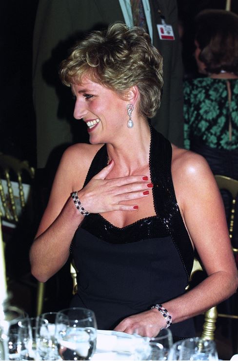 Diana, Princesha e Uellsit, në Versajë, Paris 1994. Foto: PA