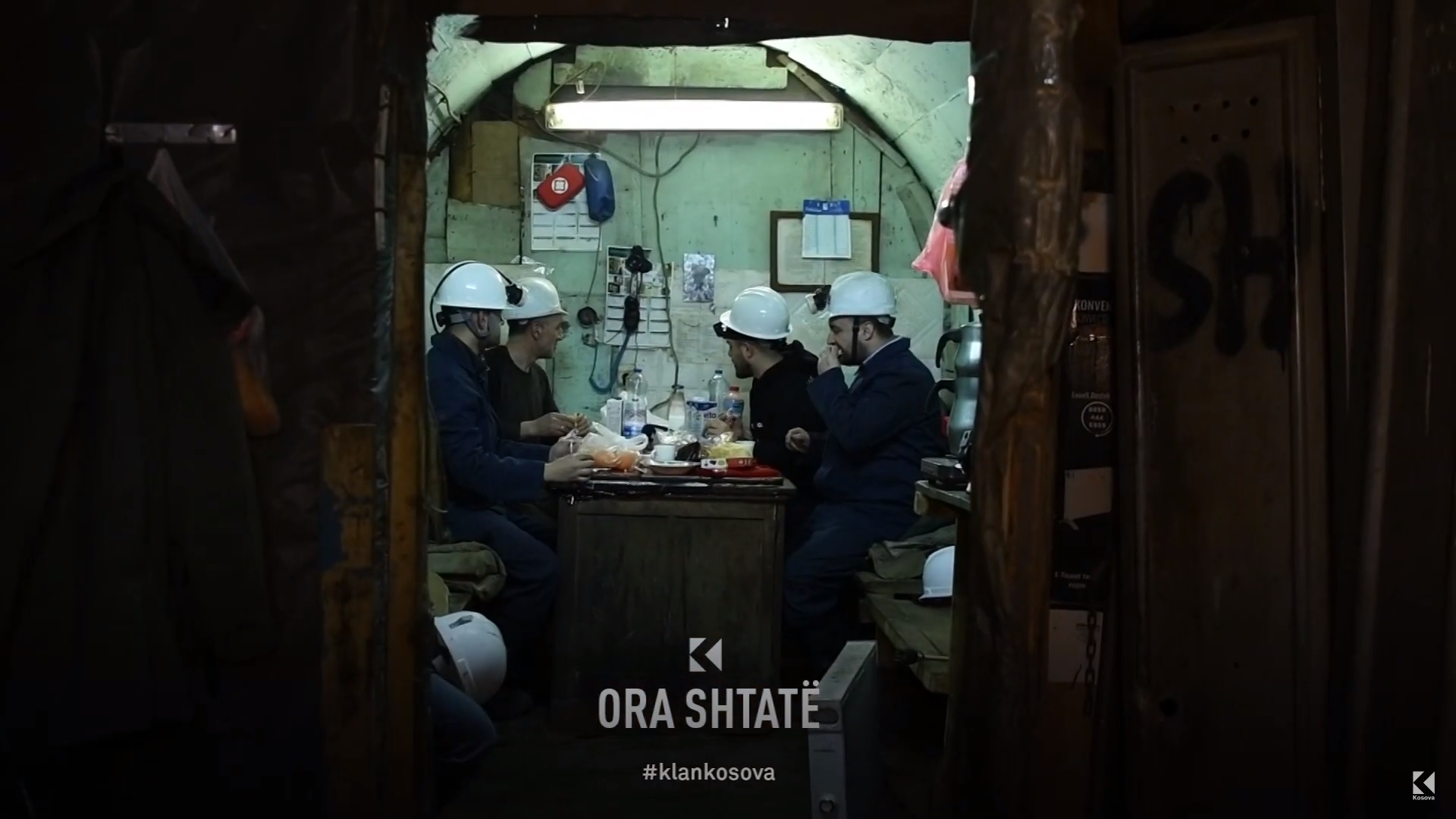 Ora 7: Si është të agjërosh e të bësh iftar 840 metra nën tokë? (VIDEO)