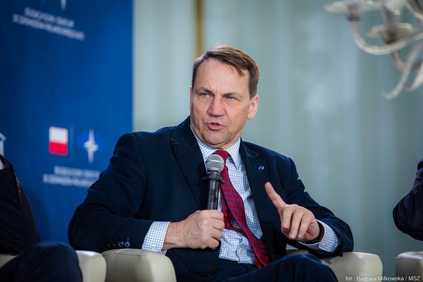 Ministri i Jashtëm polak thotë se prezenca e NATO-s në Ukrainë “nuk është e paimagjinueshme”