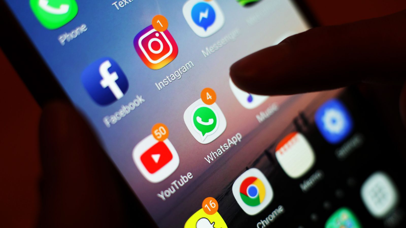 Incizohet fshehurazi nga i dashuri, videot ia shpërndan në rrjete sociale