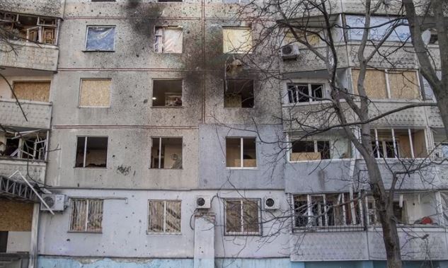 Një i vdekur dhe gjashtë të plagosur nga sulmi rus në Kharkiv