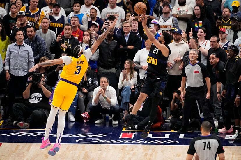 Denveri i tregon LeBronit se pse është kampion (VIDEO)
