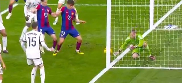 Teknologjia 3D analizon 'golin fantazmë' të Barcelonës në ‘El Clasico’