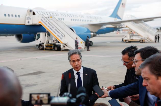 Probleme në avionin e Blinkenit në Paris, shkon me veturë në Bruksel për takimin e NATO-s