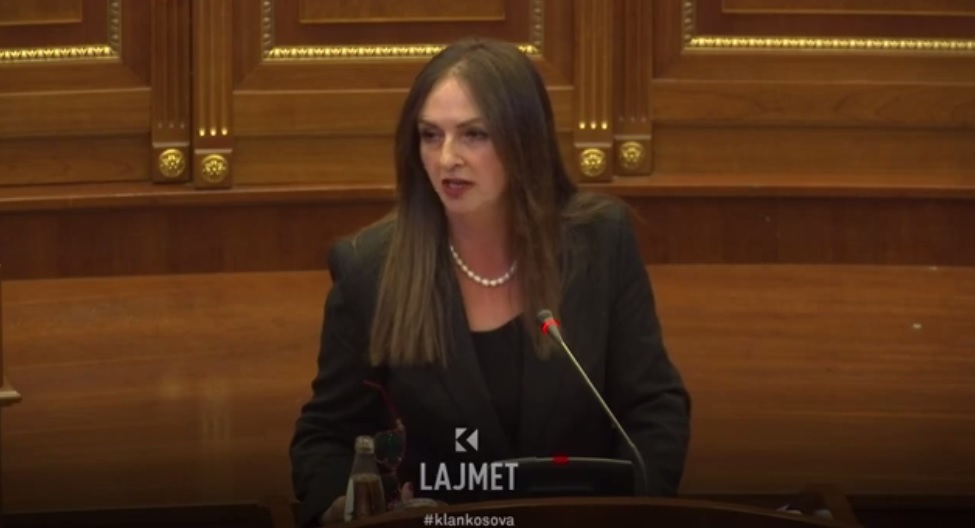 Tekstet shkollore, votohet komisioni që heton subvencionimin (VIDEO)