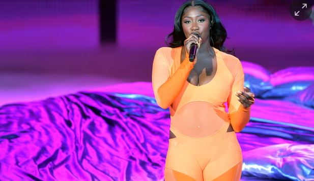 Pas komenteve raciste, Macron mbështet Aya Nakamura- n për përformancë në Lojërat Olimpike