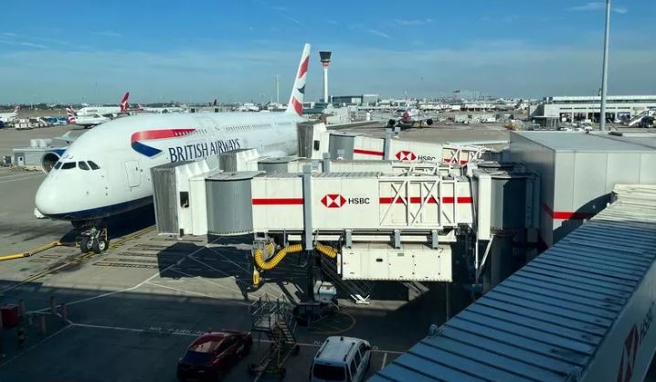 Përplasen dy aeroplanë në aeroportin e Londrës