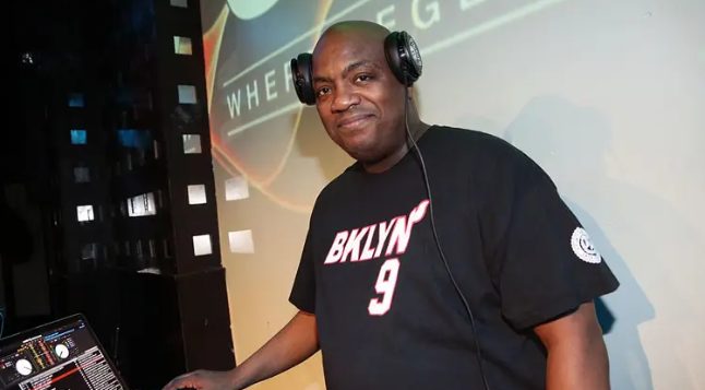 Vdes DJ Mister Cee