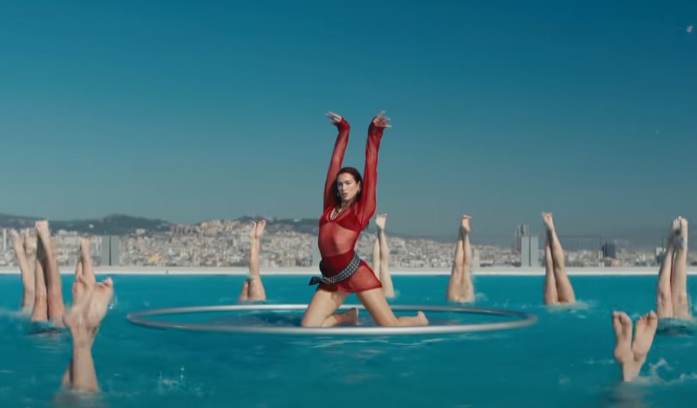 Dua Lipa zbulon “Iluzionin”
