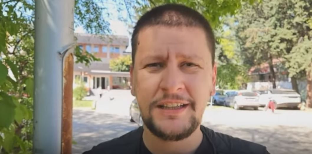Flet gazetari Furkan Saliu pas arrestimit (VIDEO)